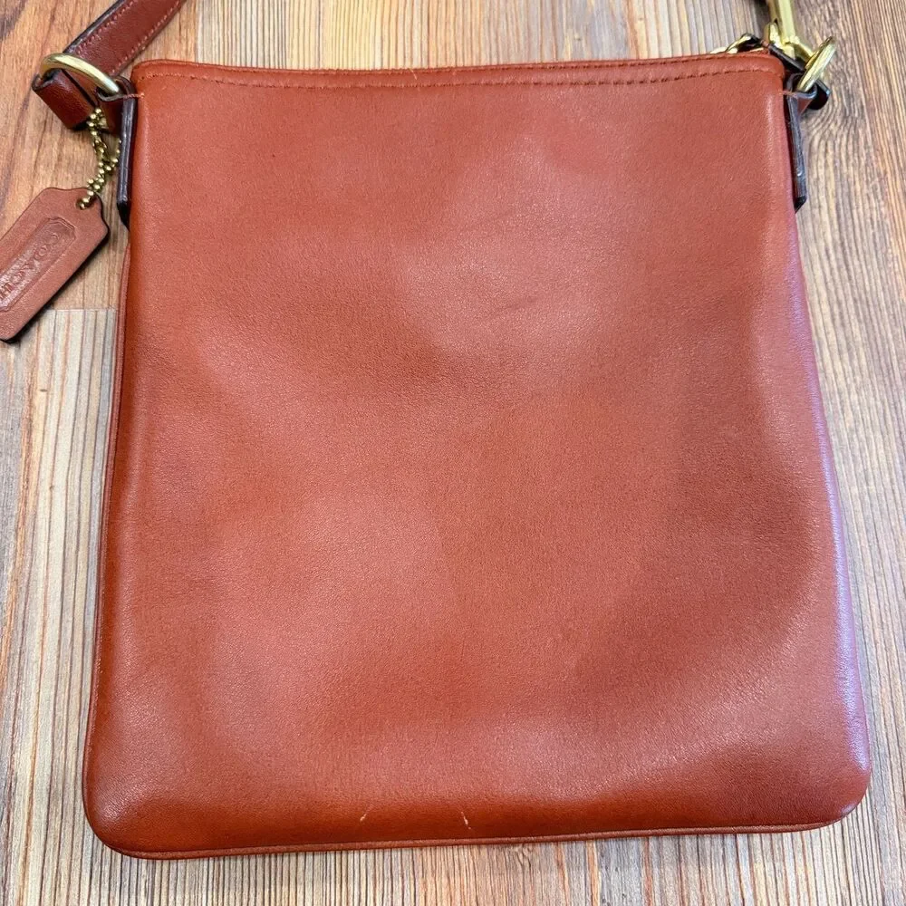 Coach Legacy Leather Swingpack Crossbody Bag British Tan Cognac - Picture 4 of 12